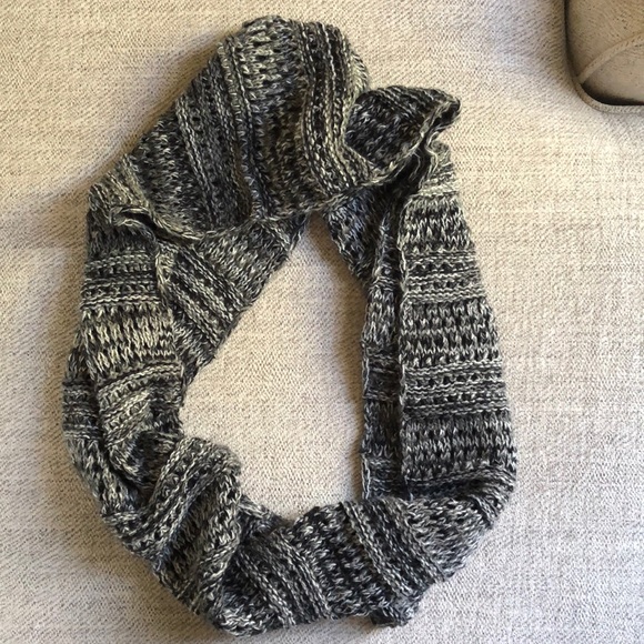 Infinity Scarf - Picture 2 of 3